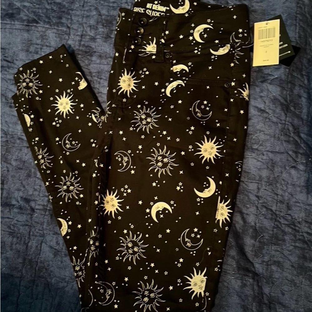 Hot Topic Black Jeans with Celestial Print
